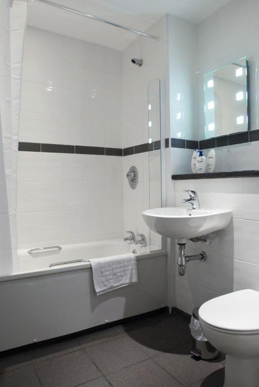 The Barns Hotel Cannock Phòng bức ảnh